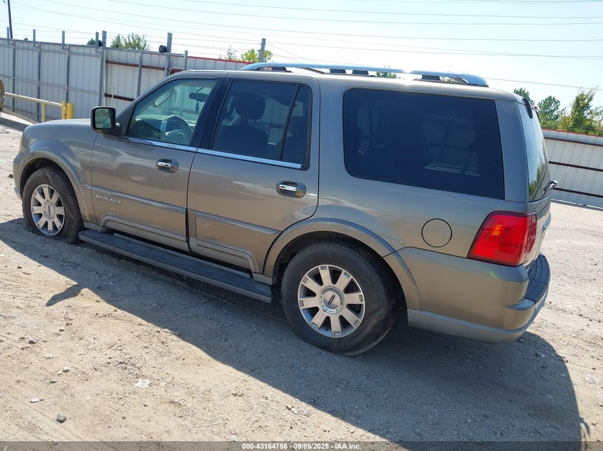 2004 Lincoln Navigator grey other gasoline 5LMFU27R94LJ16941 photo #4