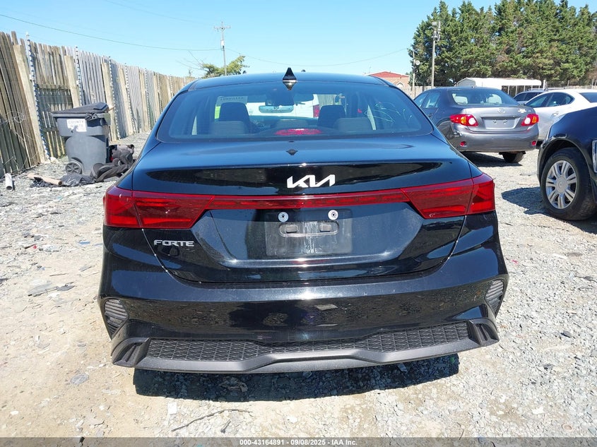 VIN 3KPF24AD3PE610991 2023 KIA FORTE LXS
