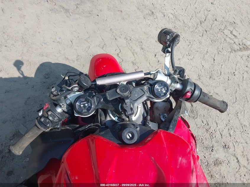 2025 Ducati Panigale V4/V4S VIN: ZDMDAG6W6SB001295 Lot: 43165037