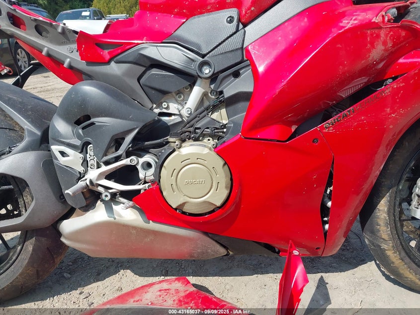 2025 Ducati Panigale V4/V4S VIN: ZDMDAG6W6SB001295 Lot: 43165037