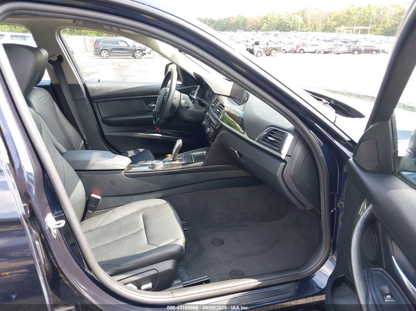 2016 BMW 320I XDRIVE WBA8E5G53GNT94994