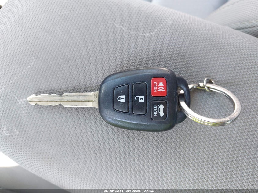 2014 TOYOTA COROLLA LE - 2T1BURHEXEC137901