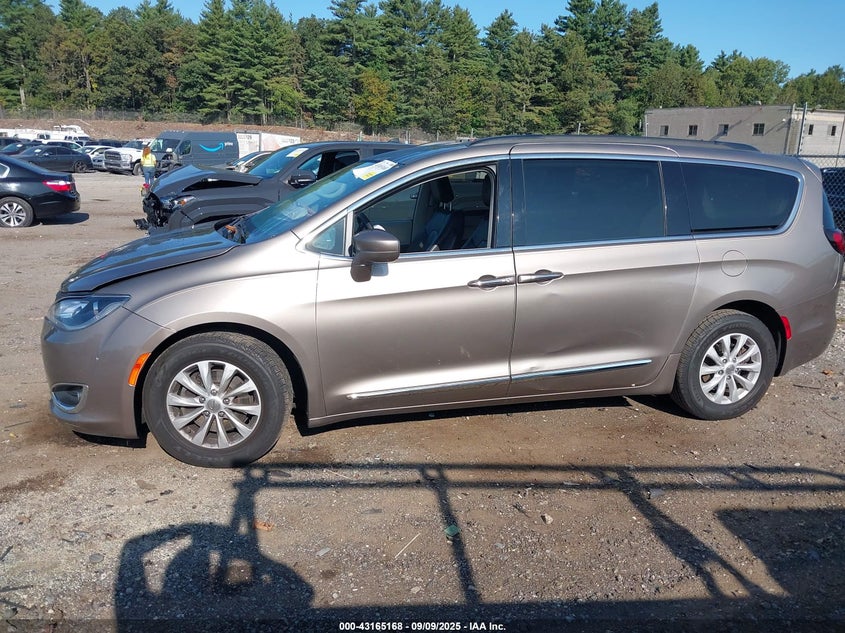 2017 CHRYSLER PACIFICA TOURING-L - 2C4RC1BG3HR729383