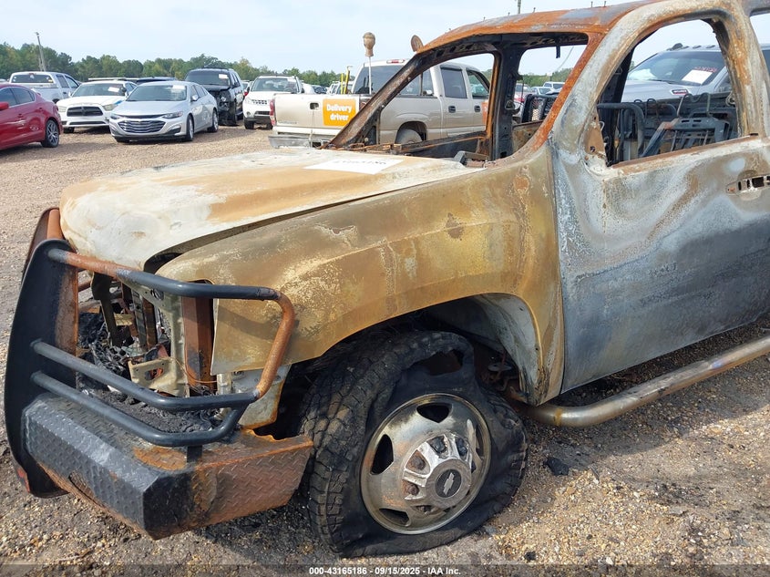 2011 GMC Sierra 3500Hd Denali VIN: 1GT426C88BF151961 Lot: 43165186