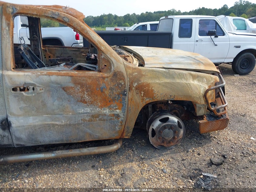 2011 GMC Sierra 3500Hd Denali VIN: 1GT426C88BF151961 Lot: 43165186