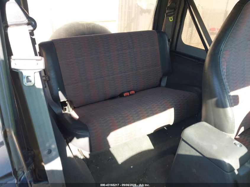 2000 Jeep Wrangler Sport VIN: 1J4FA49S8YP725684 Lot: 43165217