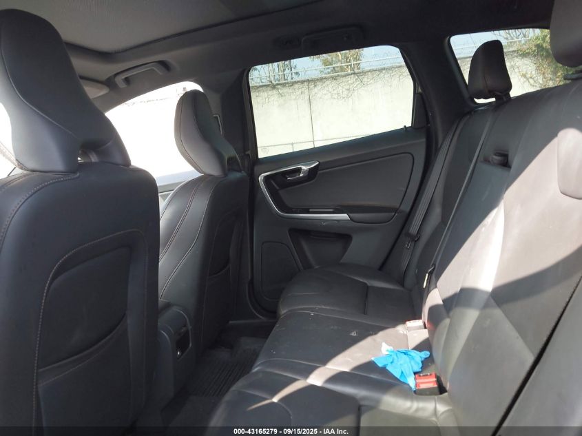 2016 Volvo Xc60 T5/Platinum VIN: YV4612RM7G2818300 Lot: 43165279