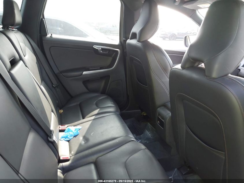 2016 Volvo Xc60 T5/Platinum VIN: YV4612RM7G2818300 Lot: 43165279