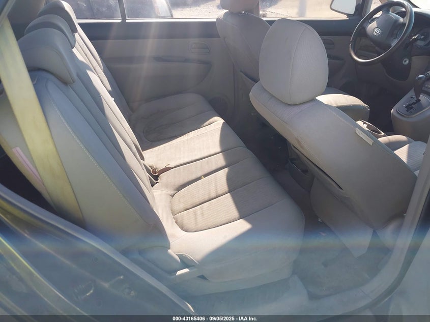 2007 Kia Rondo Lx V6 VIN: KNAFG526977038393 Lot: 43165406