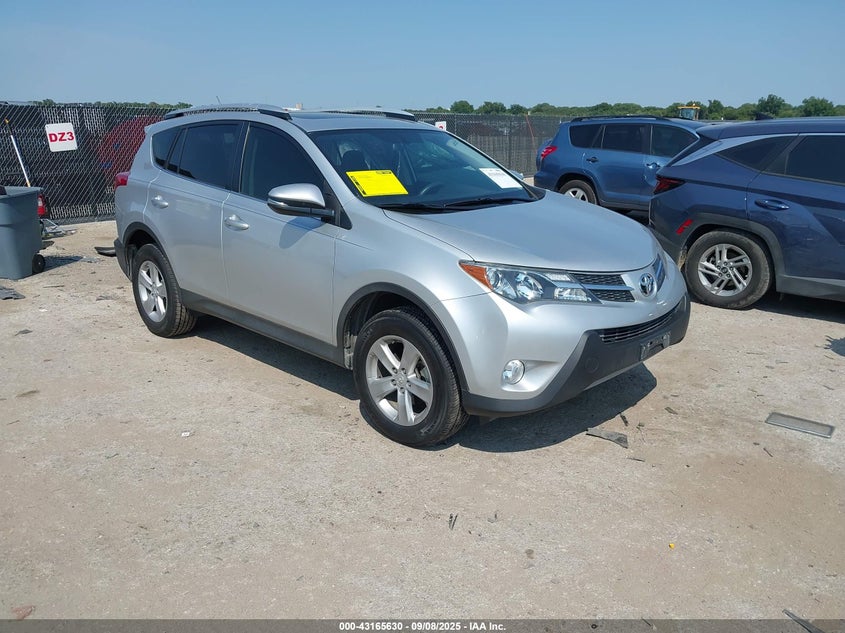 2014 TOYOTA RAV4 XLE - JTMWFREV0EJ007534