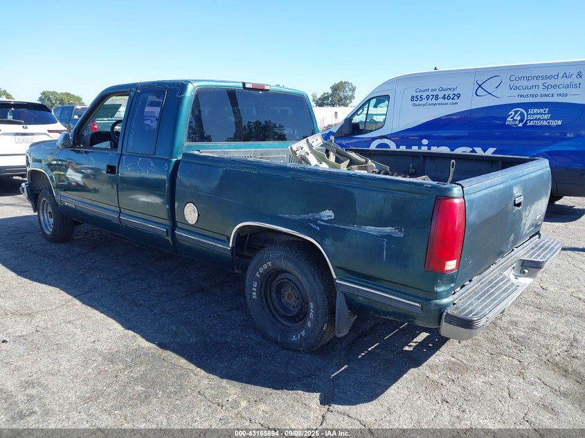 1998 Chevrolet C1500 Fleetside green truck gasoline 1GCEC19M7WE134637 photo #4
