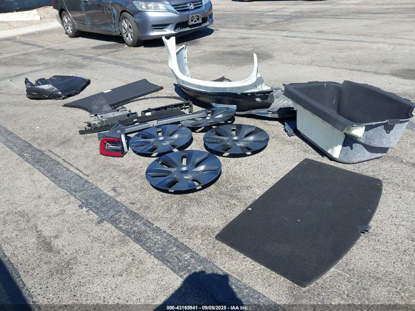 2024 Tesla Model Y Long Range Dual Motor All-Wheel Drive/Rwd VIN: 7SAYGDED2RF169875 Lot: 43165941