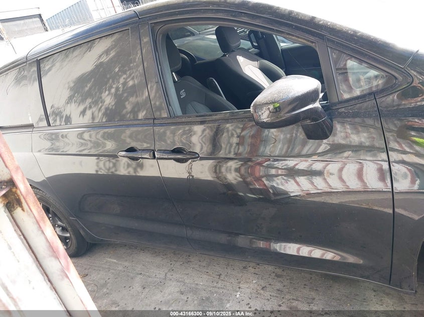 2020 Chrysler Pacifica Touring VIN: 2C4RC1FG2LR282130 Lot: 43166300