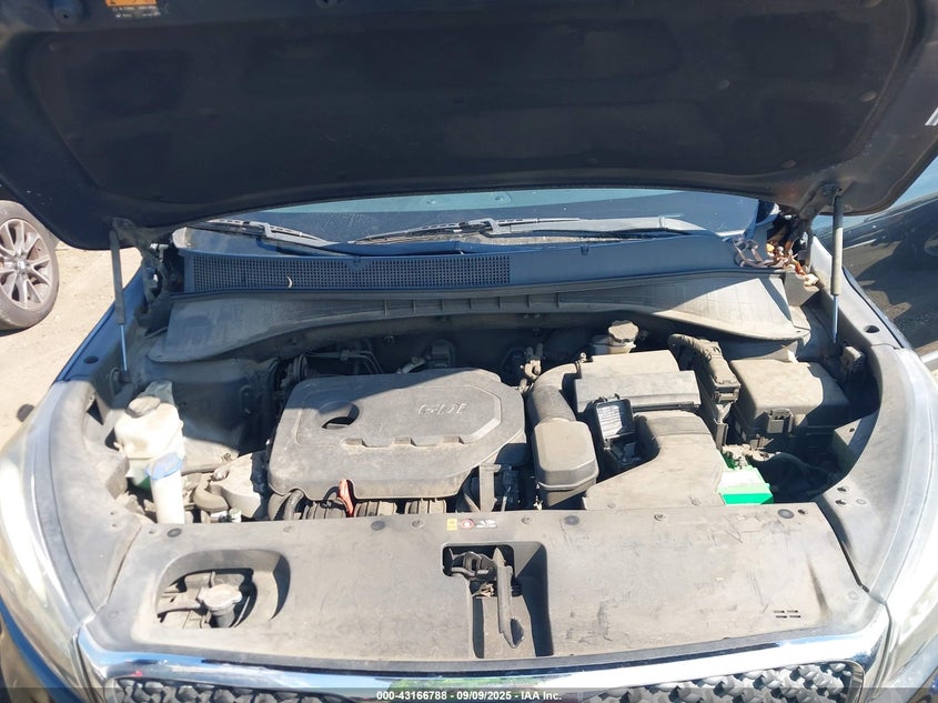 2016 KIA SORENTO LX/L - 5XYPG4A35GG021036