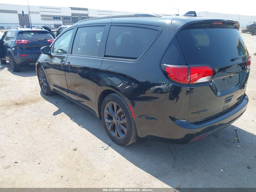 2C4RC1FG5KR567581 2019 CHRYSLER PACIFICA photo no. 3
