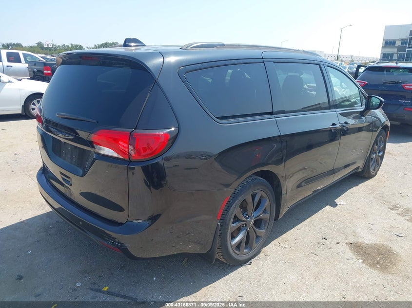2C4RC1FG5KR567581 2019 CHRYSLER PACIFICA photo no. 4
