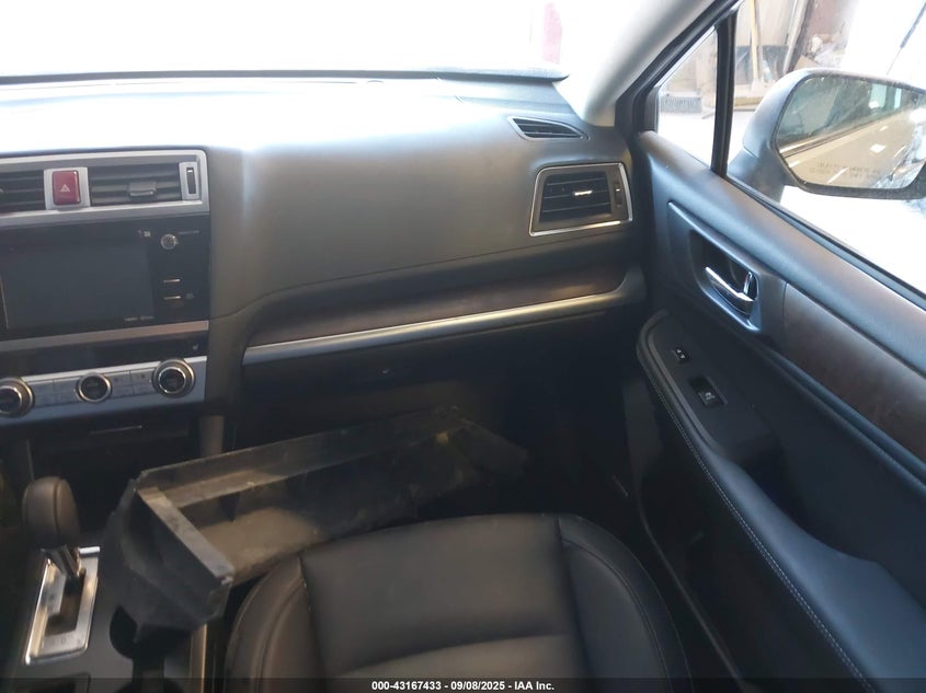 4S4BSANC0H3322641 2017 Subaru Outback 2.5 2.5i Limited Silver