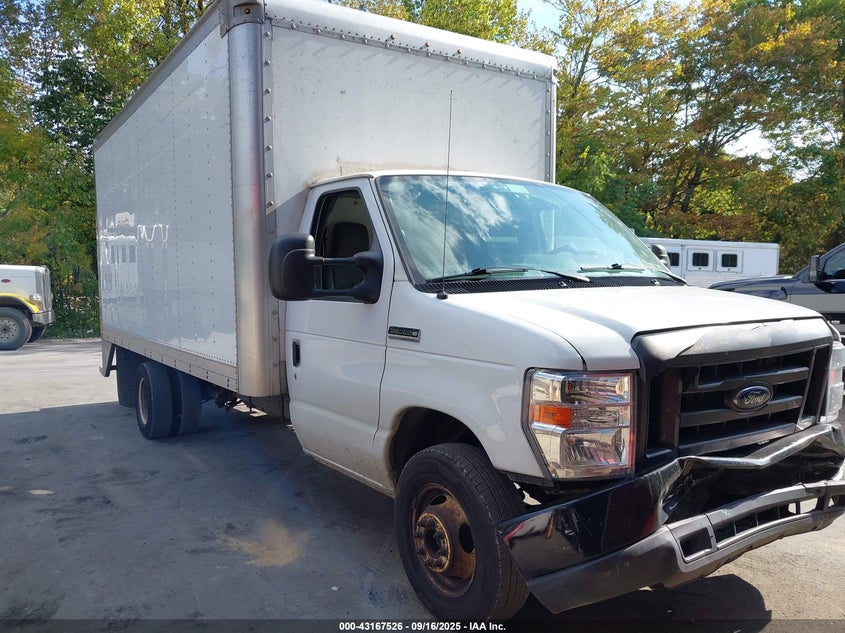 1FDWE3FSXKDC24325 2019 Ford E-350 Cutaway auction photo 1