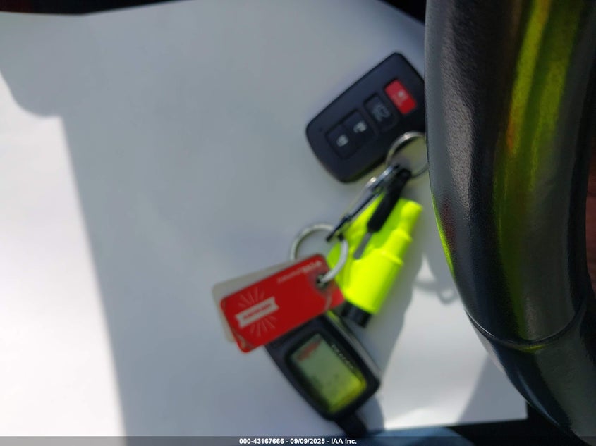 2018 TOYOTA RAV4 SE - JTMJFREV0JD233561