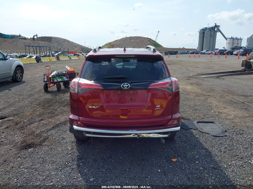 2018 TOYOTA RAV4 SE - JTMJFREV0JD233561