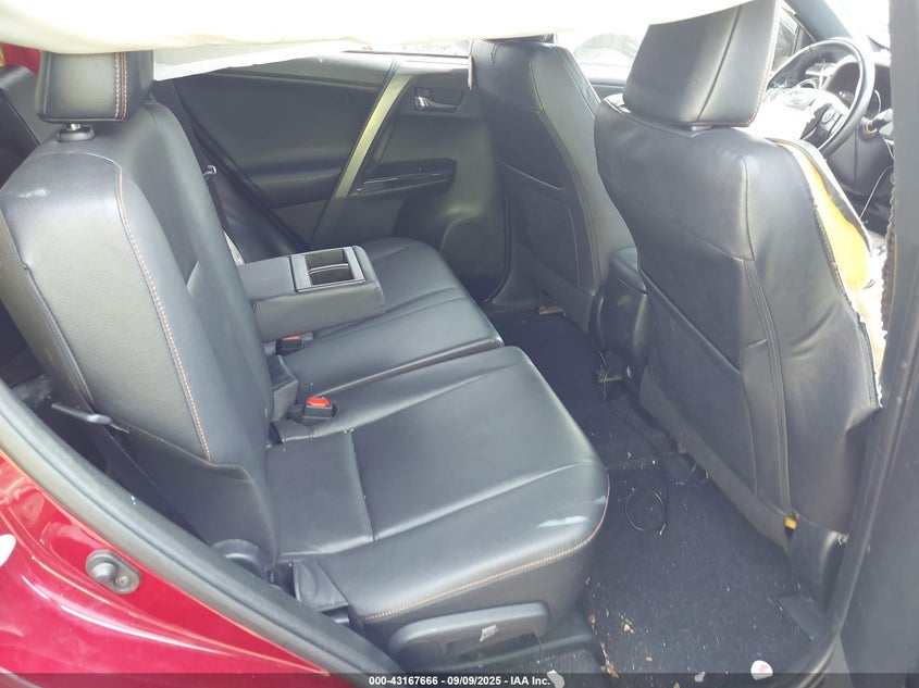 2018 TOYOTA RAV4 SE - JTMJFREV0JD233561