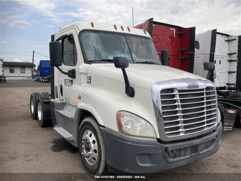 FREIGHTLINER CASCADIA 125 2018. Lot# 43167988. VIN 3AKJGEDV9JSJT1492. Photo 1