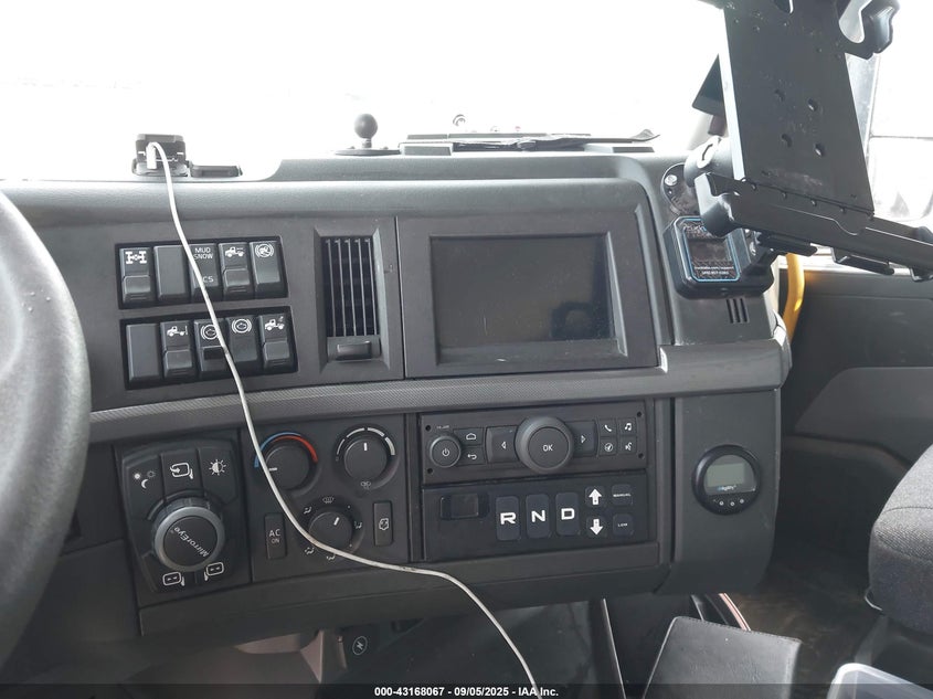 2023 Volvo Vnl VIN: 4V4NC9UG2PN335674 Lot: 43168067