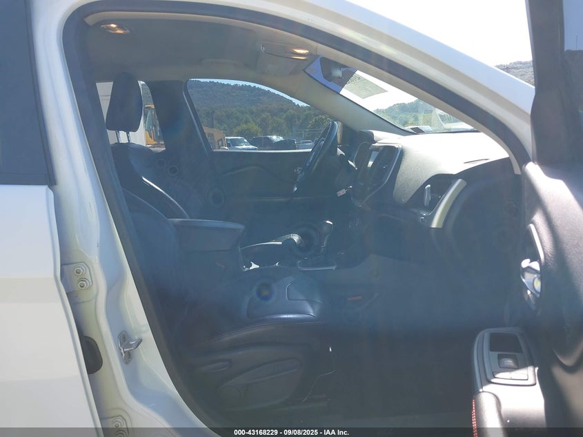 2014 JEEP CHEROKEE TRAILHAWK - 1C4PJMBS3EW132062