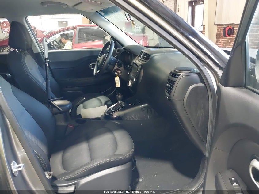 2019 KIA SOUL + - KNDJP3A56K7638811