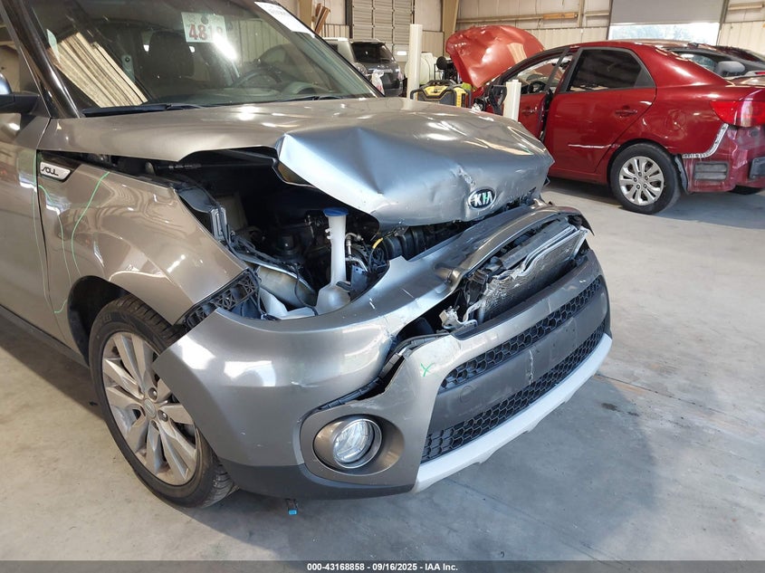 2019 KIA SOUL + - KNDJP3A56K7638811