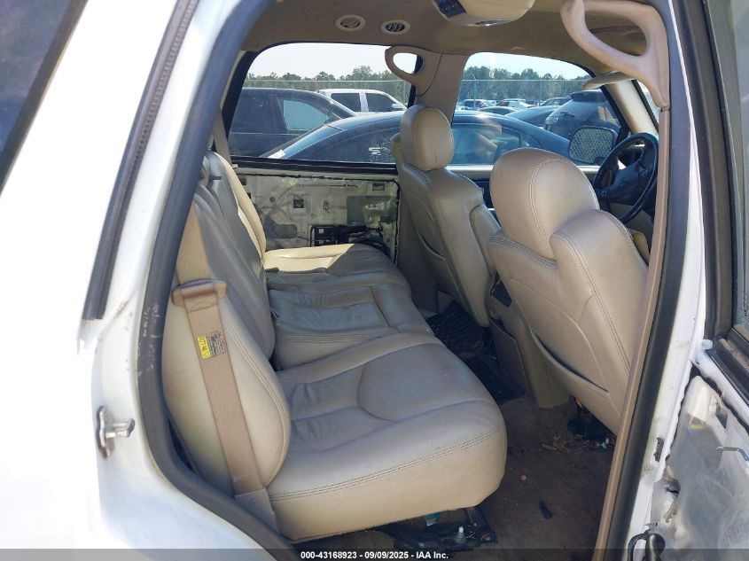 2005 Chevrolet Tahoe Ls VIN: 1GNEC13T15J108421 Lot: 43168923