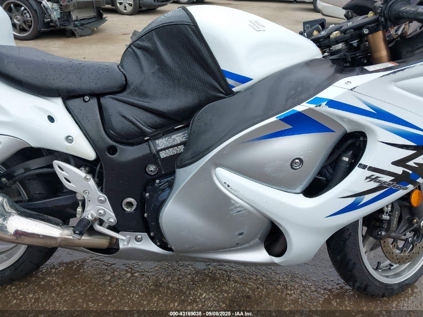 2009 Suzuki Gsx1300 R VIN: JS1GX72A292101822 Lot: 43169038