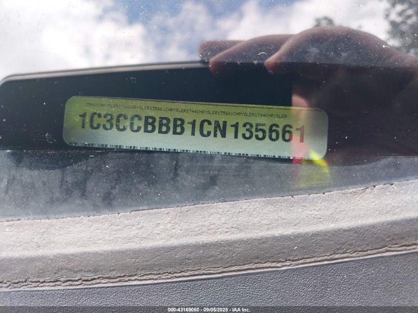 2012 Chrysler 200 Touring VIN: 1C3CCBBB1CN135661 Lot: 43169050