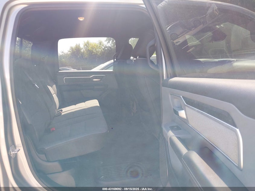 2022 Ram 1500 Big Horn 4X4 5'7 Box VIN: 1C6SRFFT4NN259417 Lot: 43169092