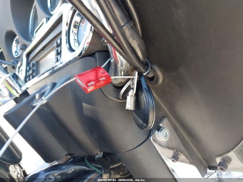 2006 Harley-Davidson Flhtcui Shrine VIN: 1HD1FLW166Y677339 Lot: 43169154