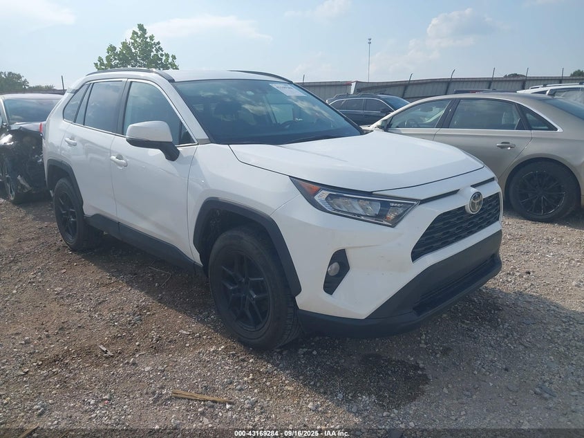 TOYOTA RAV4 XLE