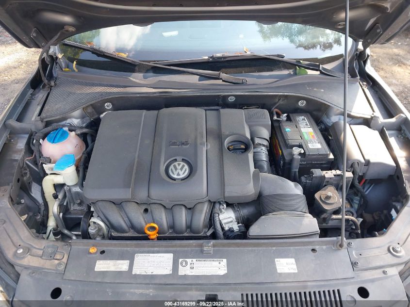 2013 Volkswagen Passat 2.5L Sel VIN: 1VWCP7A30DC092030 Lot: 43169299