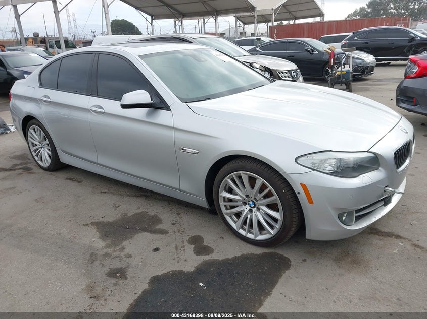 2011 BMW 550I