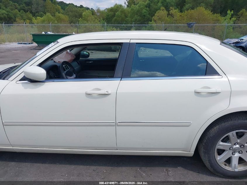 2007 Chrysler 300 VIN: 2C3LA43RX7H698199 Lot: 43169971