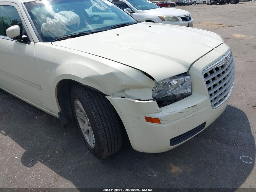 2007 Chrysler 300 VIN: 2C3LA43RX7H698199 Lot: 43169971