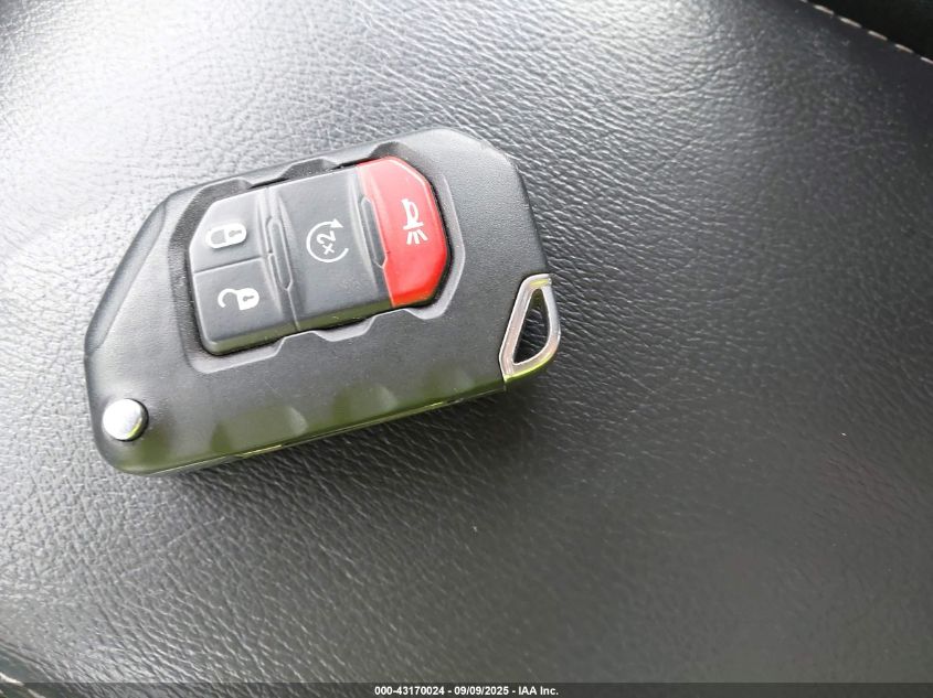 2022 Jeep Wrangler Unlimited Sahara 4X4 VIN: 1C4HJXEN9NW246496 Lot: 43170024