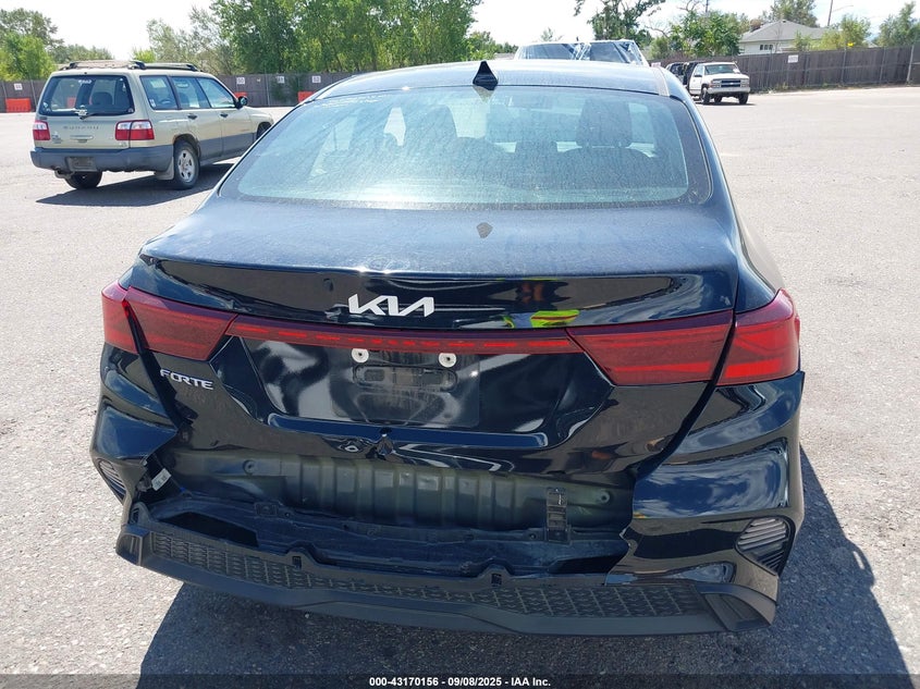 VIN 3KPF24AD1RE792127 2024 KIA FORTE LXS