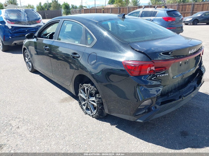 VIN 3KPF24AD1RE792127 2024 KIA FORTE LXS