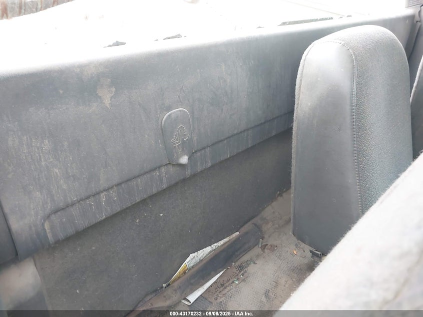 2003 Chevrolet Silverado 1500 Work Truck VIN: 1GCEC14X13Z131772 Lot: 43170232