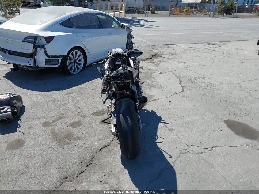 2023 APRILIA RSV4 1100 FACTORY ZD4KYUB08PS000773