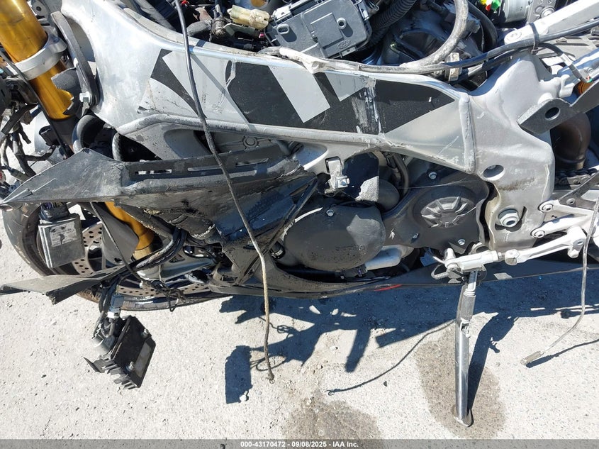 2023 APRILIA RSV4 1100 FACTORY ZD4KYUB08PS000773