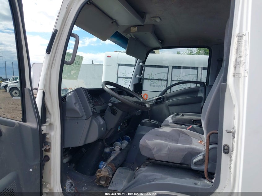 2017 Isuzu Npr Hd Gas Reg VIN: 54DC4W1C3HS803961 Lot: 43170671