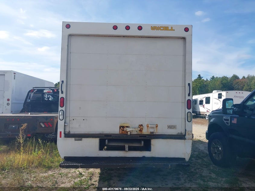 2006 GMC Savana Cutaway Work Van VIN: 1GDJG31U261260479 Lot: 43170678