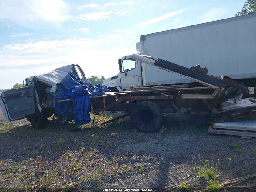 2004 Ford E-350 Cutaway Standard VIN: 1FDWE35L54HB21769 Lot: 43170714