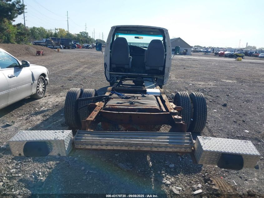 2002 Ford E-450 Cutaway Standard VIN: 1FDXE45F42HA33460 Lot: 43170720